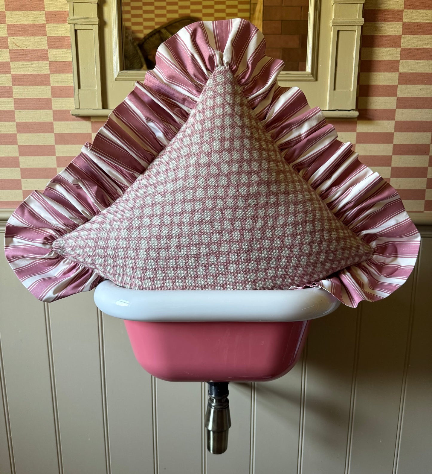 Fermoie x Pink Ruffle