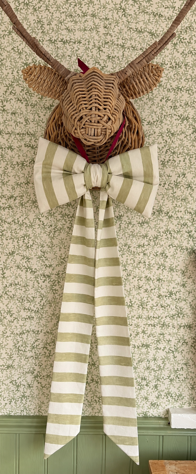 Green Long Tail Bow