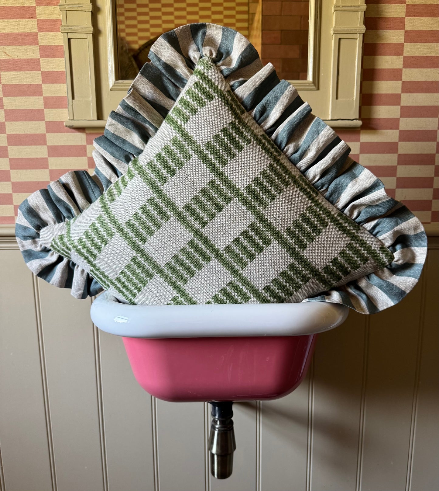 Fermoie x Blue Stripe Ruffle