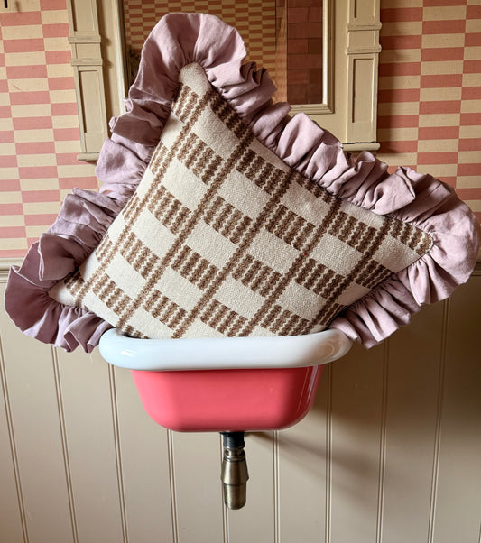 Fermoie ‘Cove’ x Linen Ruffle